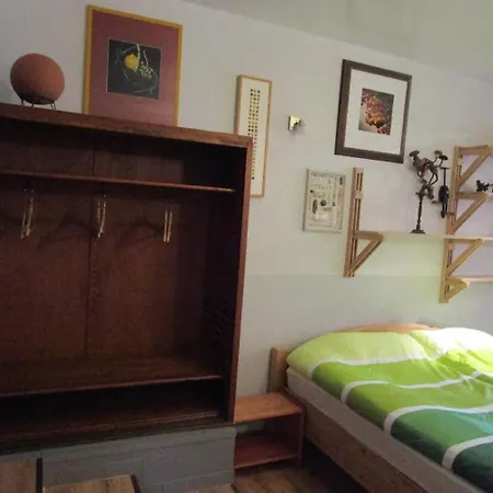 Apartman Ferienwohnung-im-mauerbluemchen