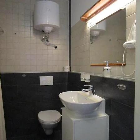 Ferienwohnung-im-mauerbluemchen Apartament *
